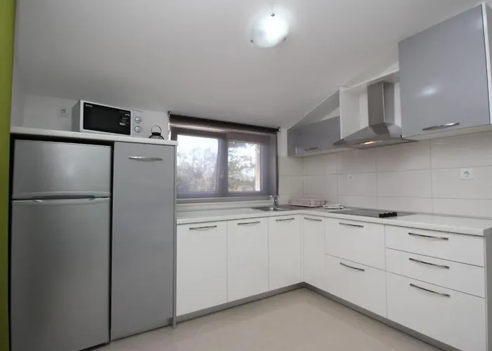 Daire Gorica 1 A2-1 Br-7 By Interhome Baška